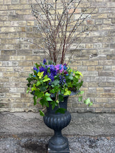 Load image into Gallery viewer, Spring Exterior Planter
