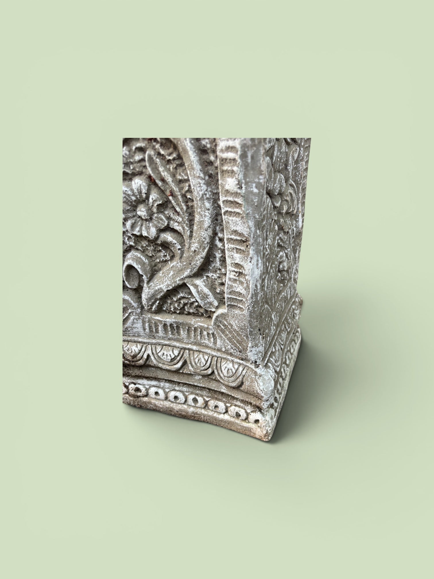 Garden Rose Plinth