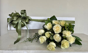 Boxed Dozen Roses